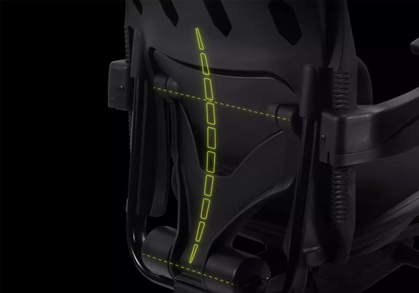 首发2499元：人体工学设计 4D可调节扶手pg电子免费模拟器微星MAG A10电竞椅(图4)